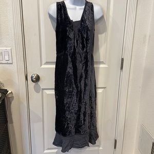 Blue and gray crush velvety midi sleeveless dress
